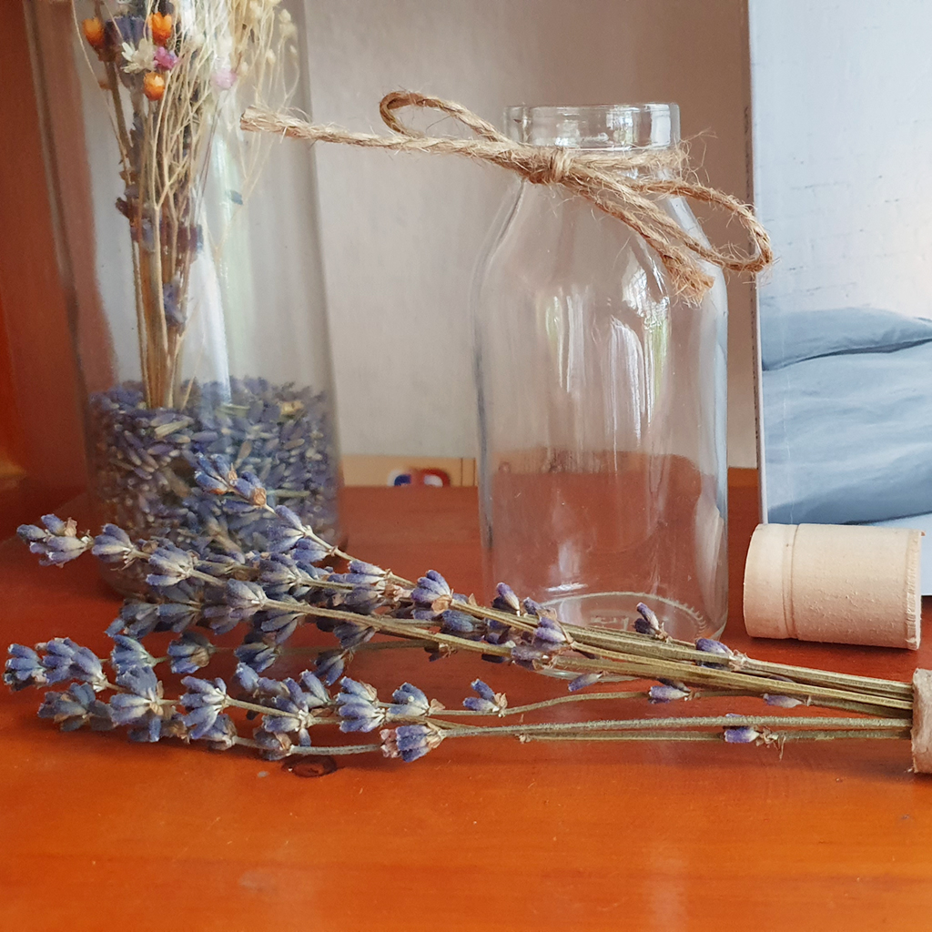 BÓ HOA KHÔ LAVENDER NHỎ CẦM TAY 2